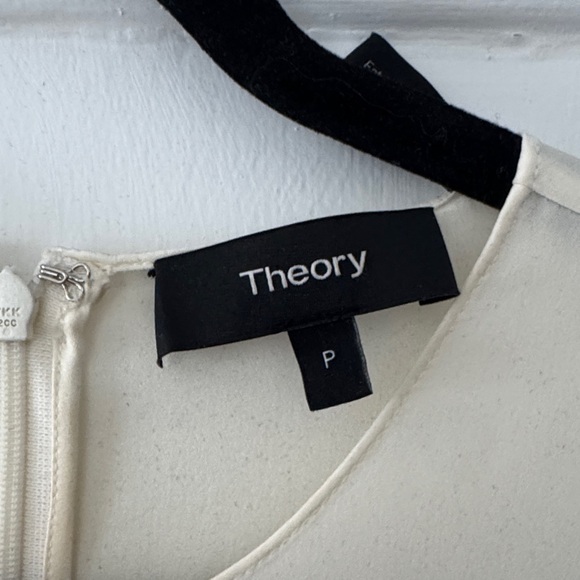 Theory 100% silk Ivory Women's Blouse - Picture 2 of 9